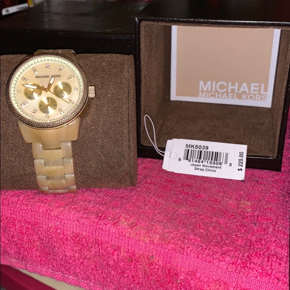 Michael Kors watch - Picture 3 of 3